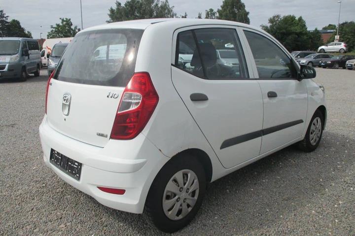 Hvid Hyundai i10 fra 2012