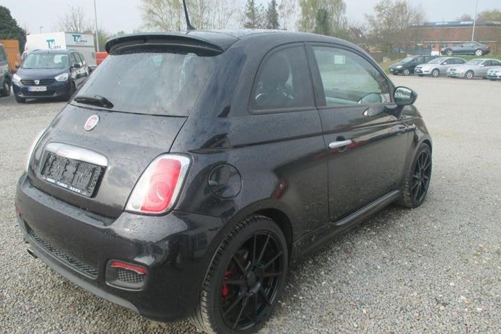 Sort Fiat 500 fra 2014