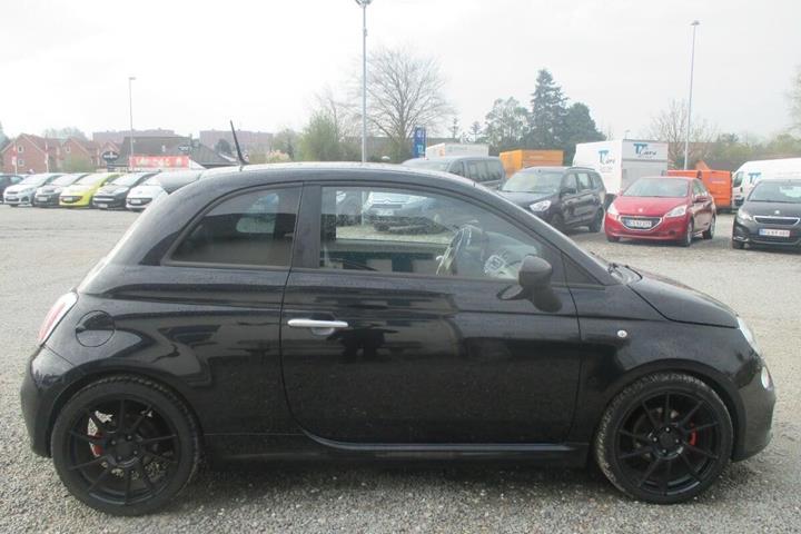 Sort Fiat 500 fra 2014