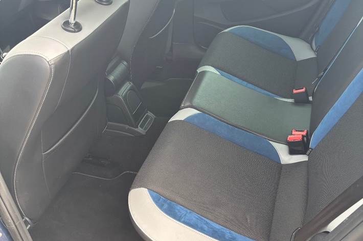Blå VW Polo fra 2016