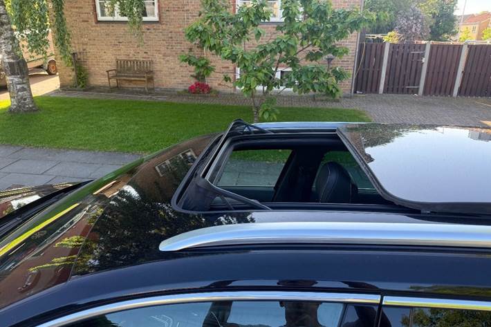 Sort VW Passat fra 2019