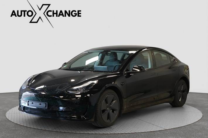 Sort Tesla Model 3 fra 2022
