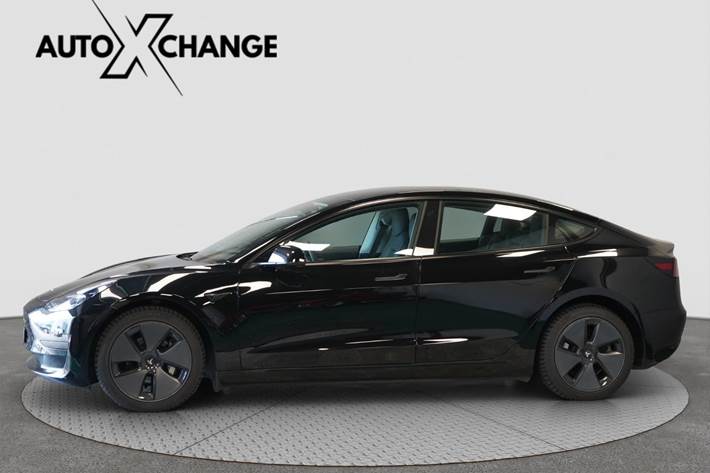 Sort Tesla Model 3 fra 2022