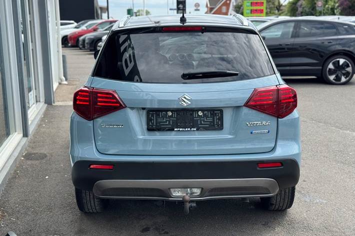 Turquoise Suzuki Vitara fra 2021