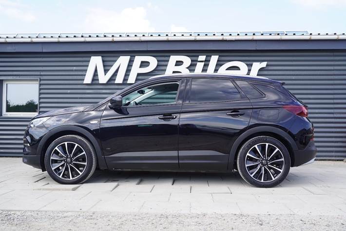 Sort Opel Grandland X fra 2021