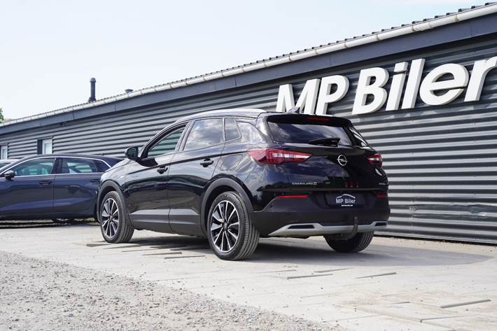 Sort Opel Grandland X fra 2021