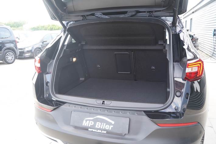 Sort Opel Grandland X fra 2021