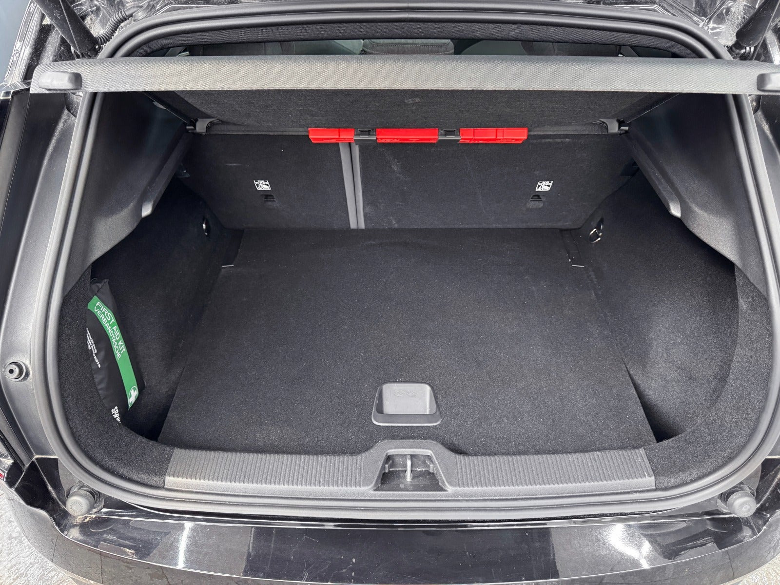Sort Volvo EX30 fra 2024
