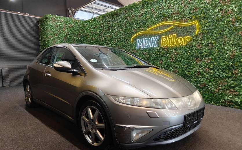 Honda Civic 1,8 Executive