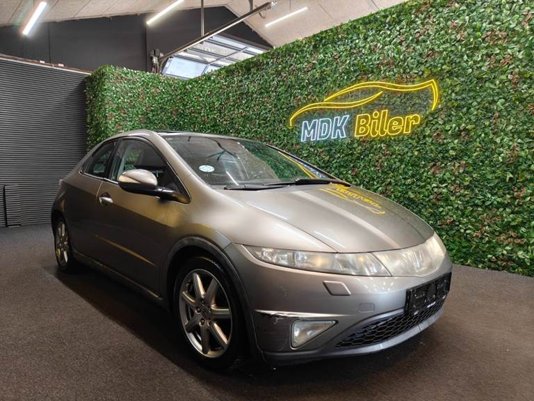 Honda Civic 1,8 Executive