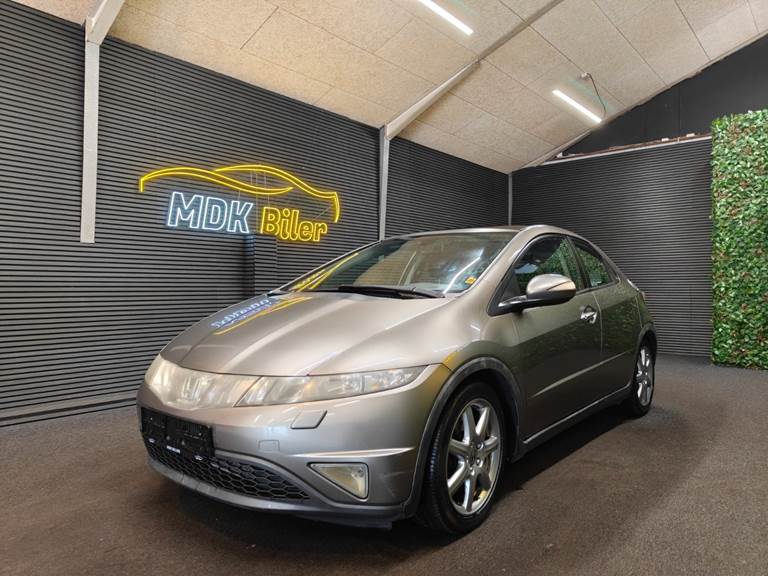Honda Civic 1,8 Executive