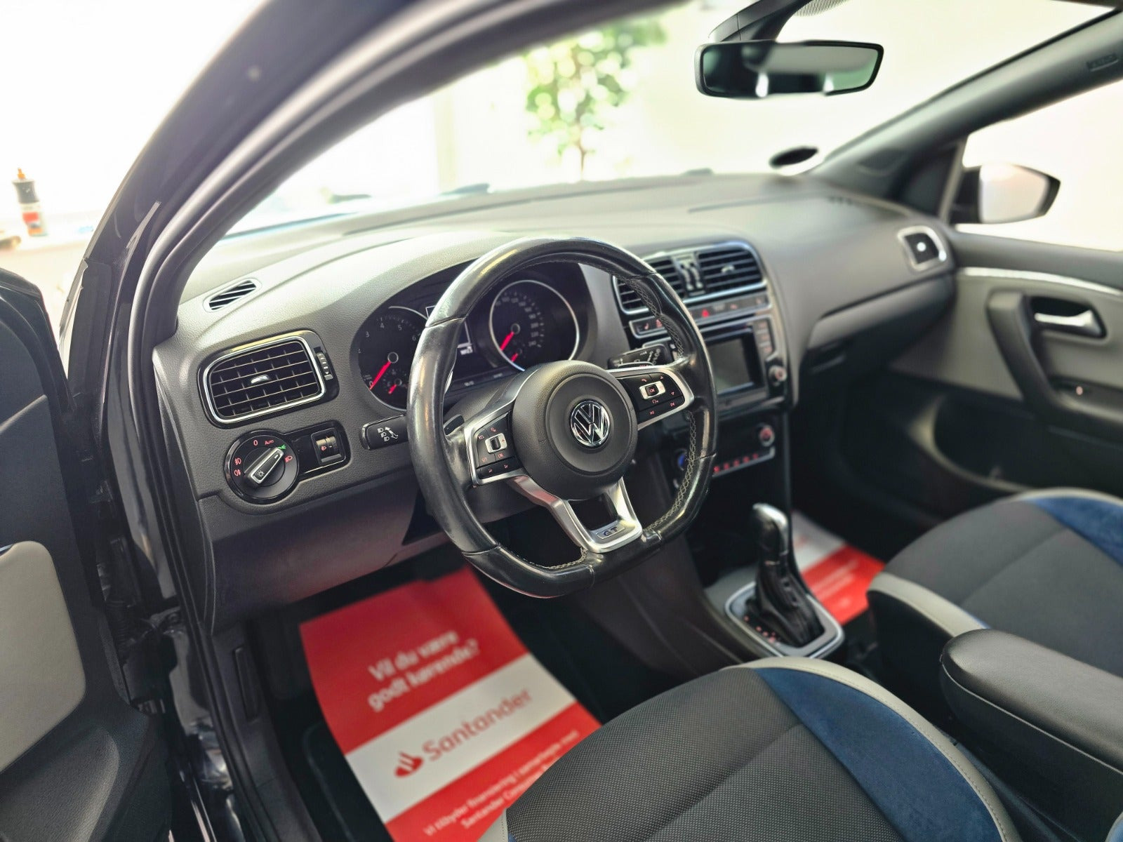 Sort VW Polo fra 2016
