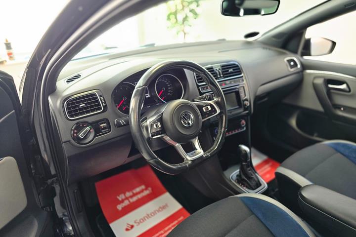 Sort VW Polo fra 2016
