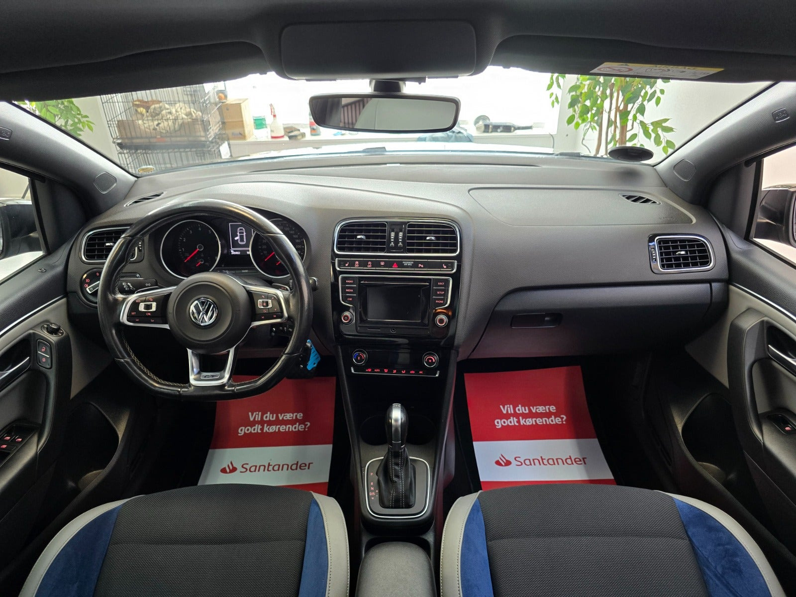 Sort VW Polo fra 2016