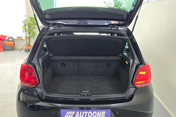 Sort VW Polo fra 2016