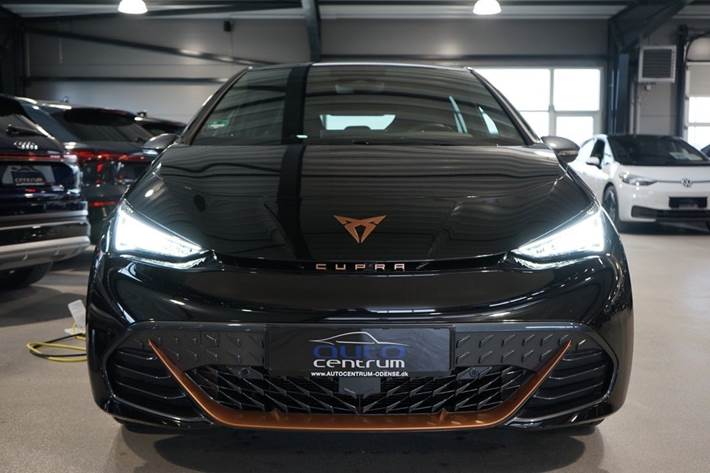 Sort Cupra Born fra 2025