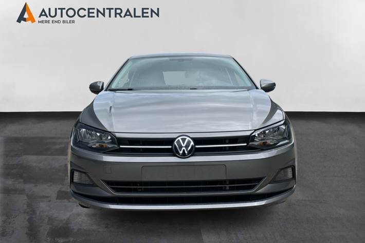 Grå VW Polo fra 2021