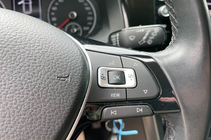 Grå VW Polo fra 2021