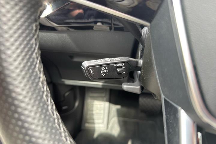 Sort Audi e-tron fra 2023