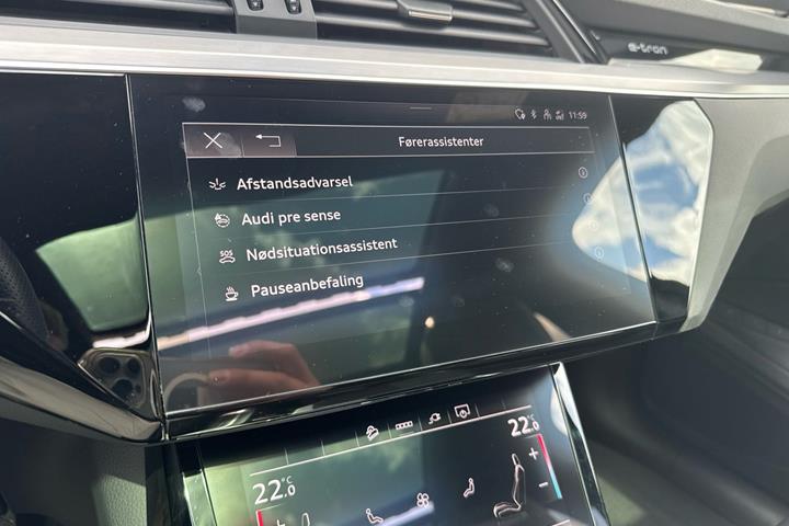 Sort Audi e-tron fra 2023