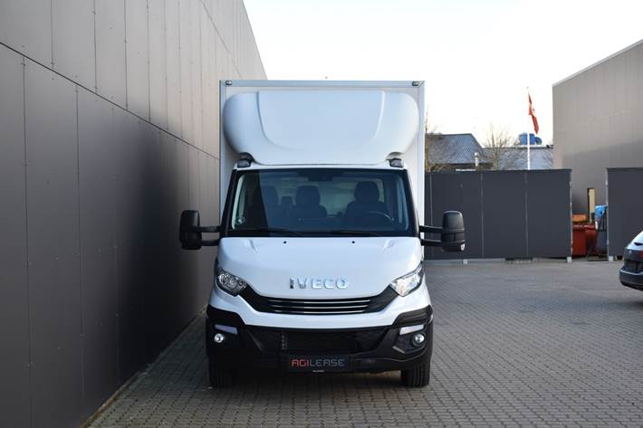 Hvid Iveco Daily fra 2017