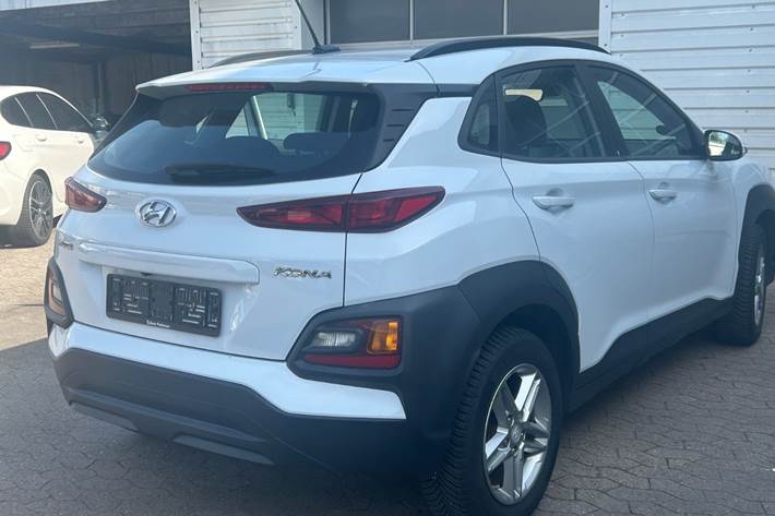 Hvid Hyundai Kona fra 2021