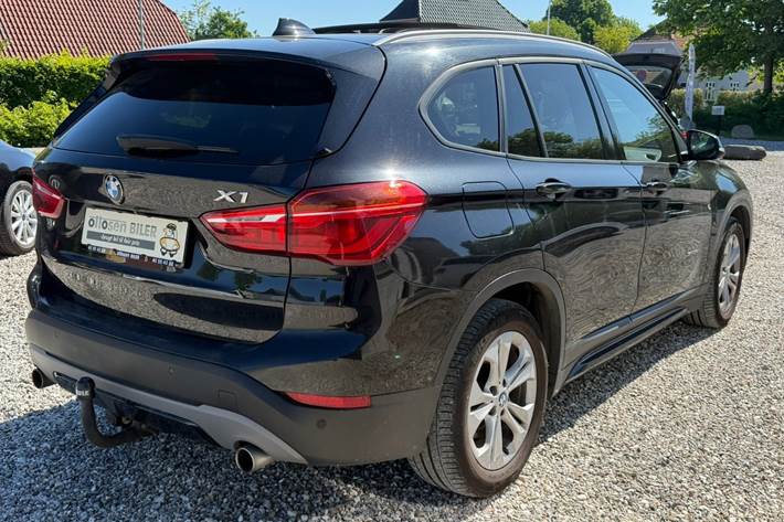 Sort BMW X1 fra 2016