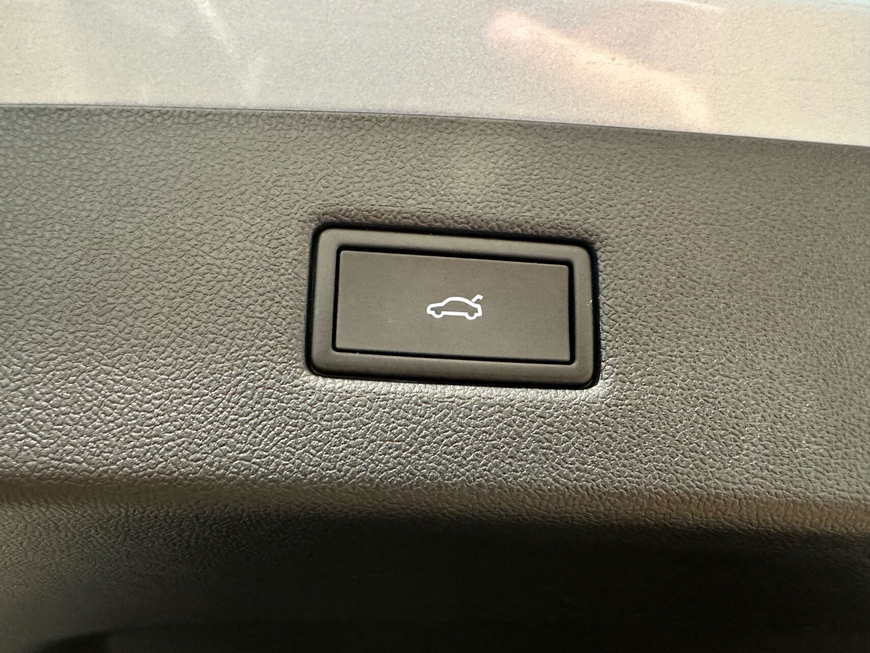 Blå Ford Explorer fra 2024