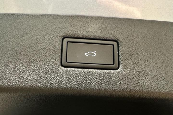 Blå Ford Explorer fra 2024