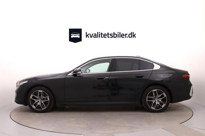 Sort BMW i5 fra 2024