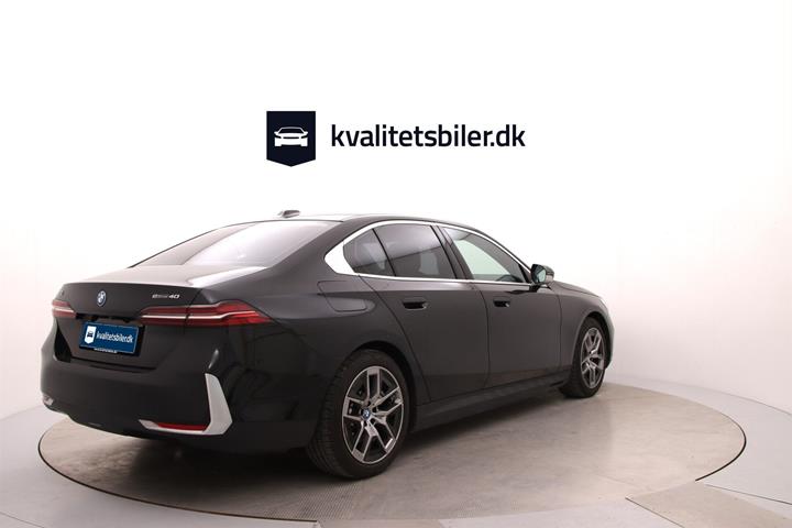 Sort BMW i5 fra 2024