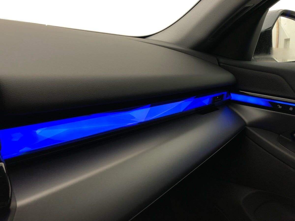 Sort BMW i5 fra 2024
