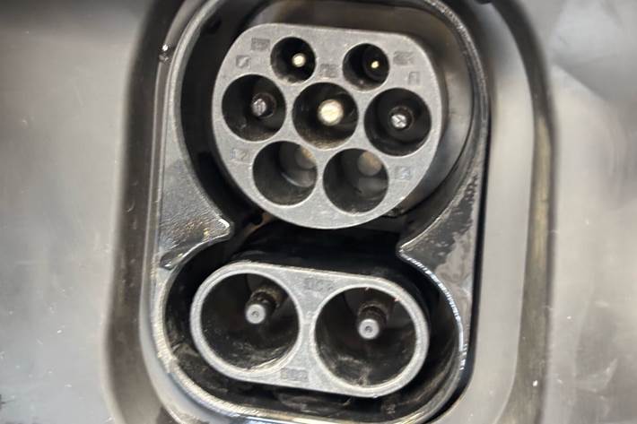 Grå Opel Frontera fra 2025