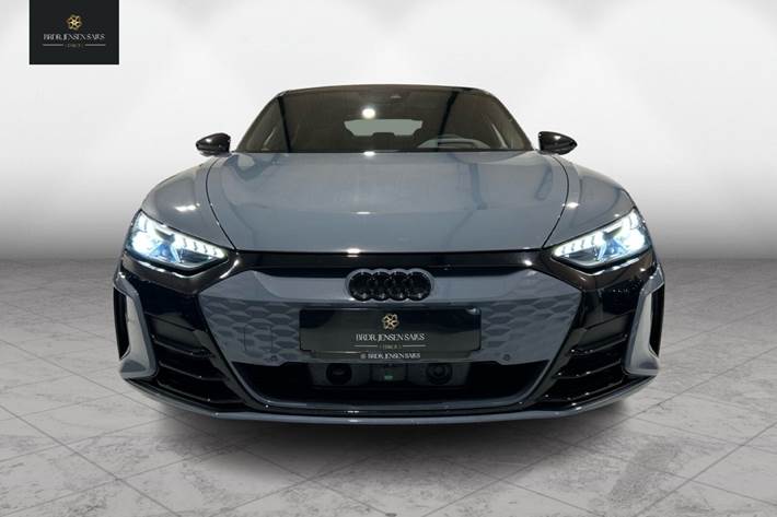 Grå Audi e-tron GT fra 2022