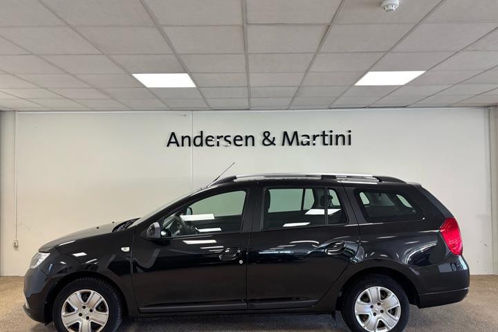 Sort Dacia Logan fra 2020