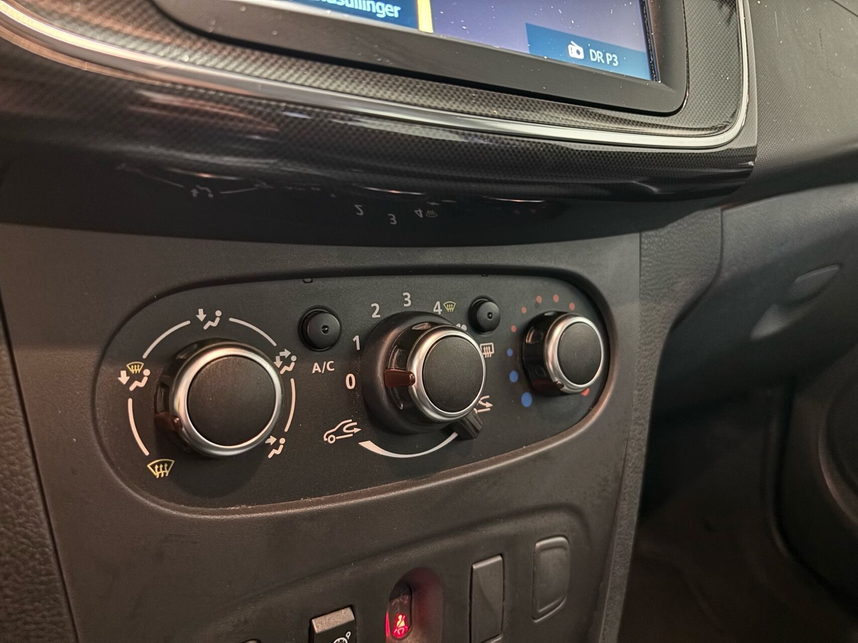 Sort Dacia Logan fra 2020