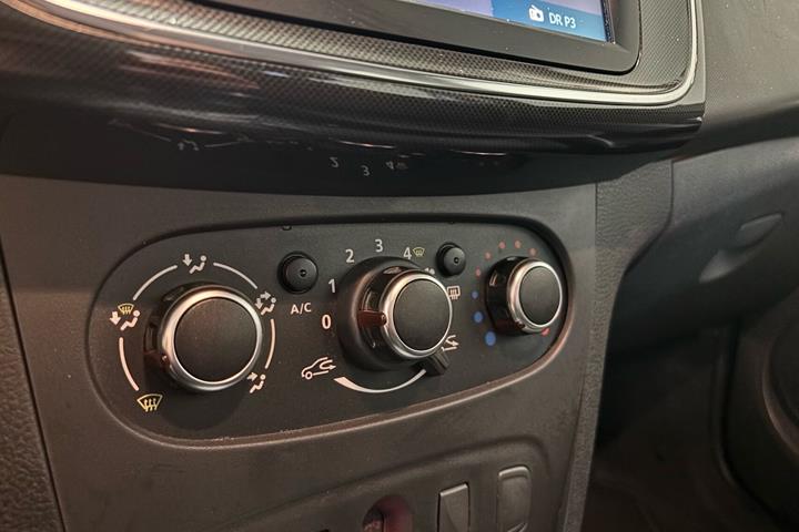 Sort Dacia Logan fra 2020