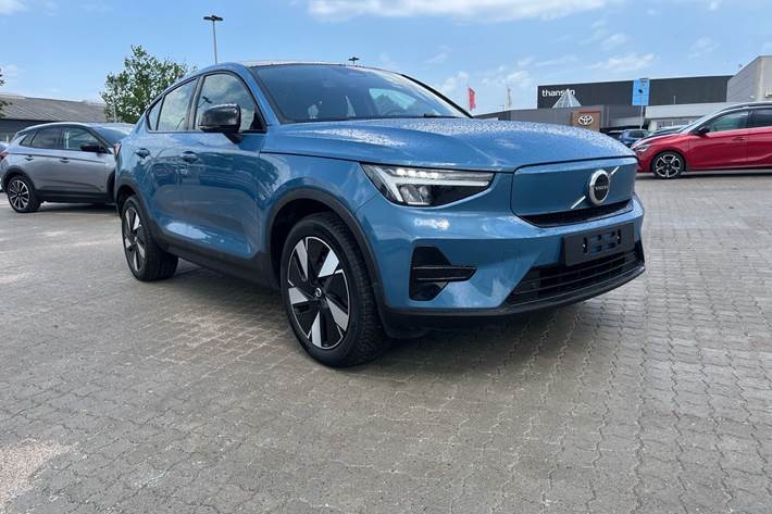 Blå Volvo C40 fra 2023