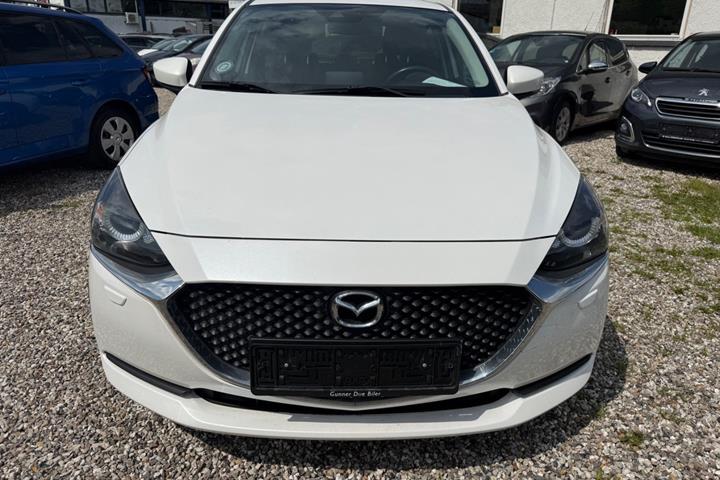 Hvid Mazda 2 fra 2020