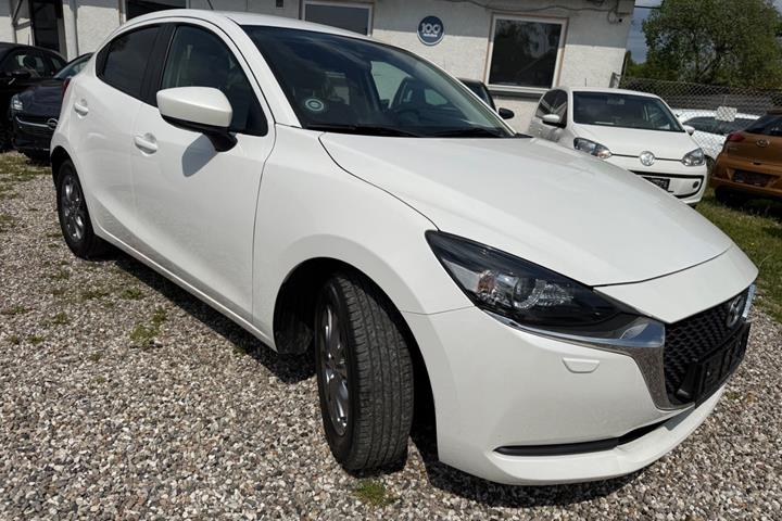 Hvid Mazda 2 fra 2020