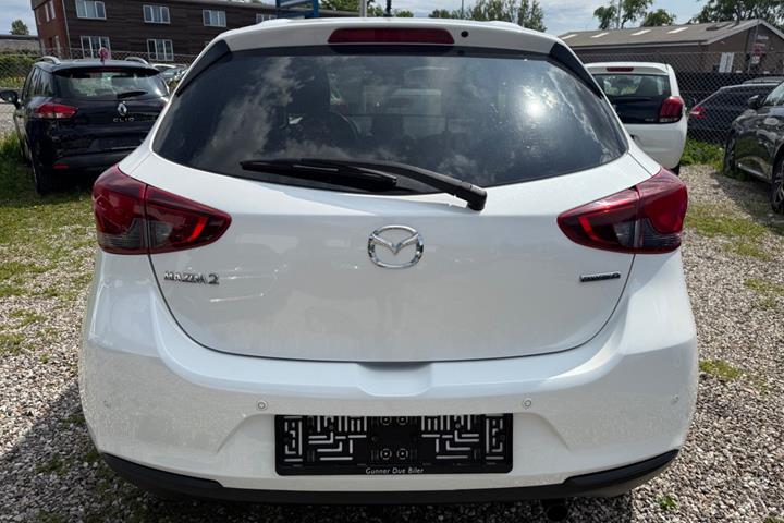 Hvid Mazda 2 fra 2020