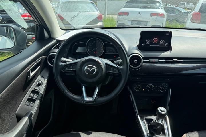 Hvid Mazda 2 fra 2020