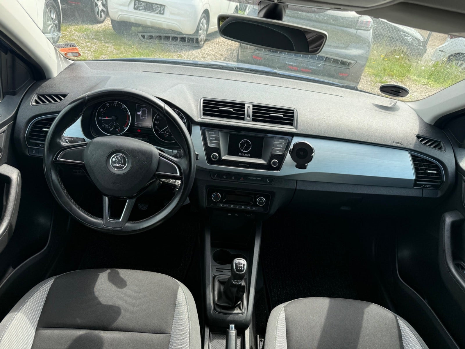 Blå Skoda Fabia fra 2016