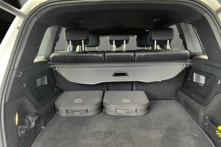 Hvid Mercedes EQB250+ fra 2025
