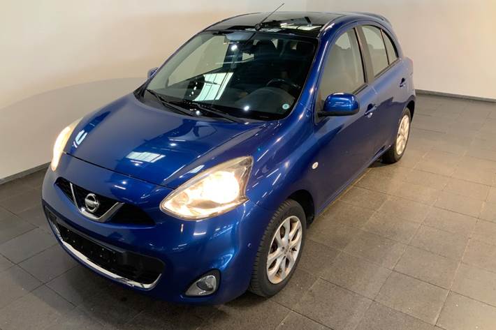 Blå Nissan Micra fra 2013