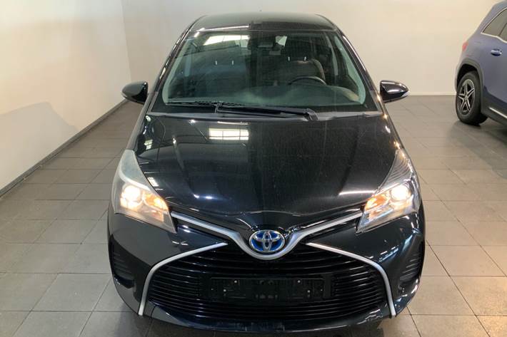Sort Toyota Yaris fra 2017