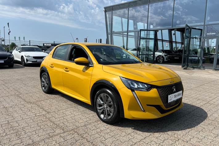 Gul Peugeot e-208 fra 2021