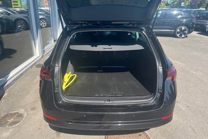 Sort Skoda Octavia fra 2021