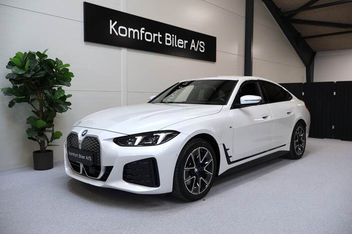 Hvid BMW i4 fra 2025