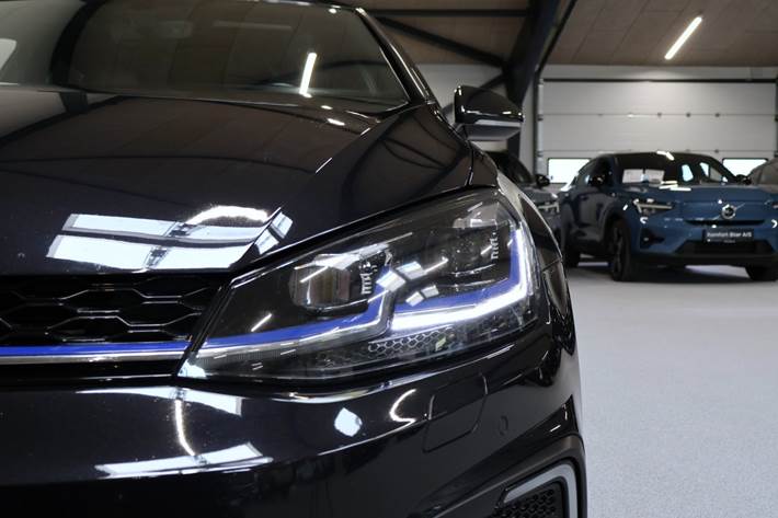 Sort VW Golf VII fra 2017